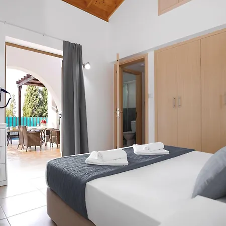 Anthia - 2bed With Large Pool Villa Agia Napa