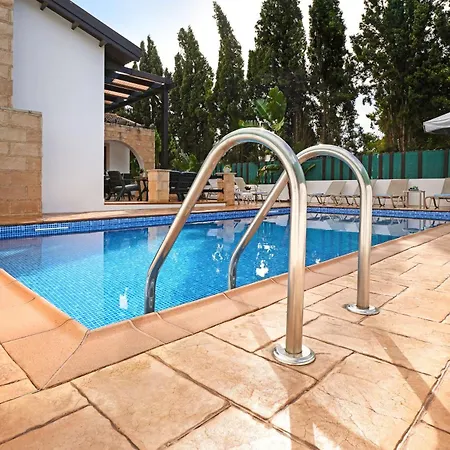 Anthia - 2bed With Large Pool *