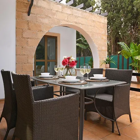 Villa Anthia - 2bed With Large Pool Ayía Nápa