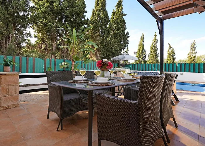 Anthia - 2bed With Large Pool Willa *