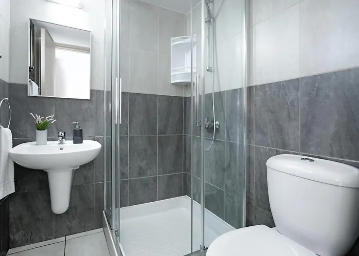 Anthia - 2bed With Large Pool *