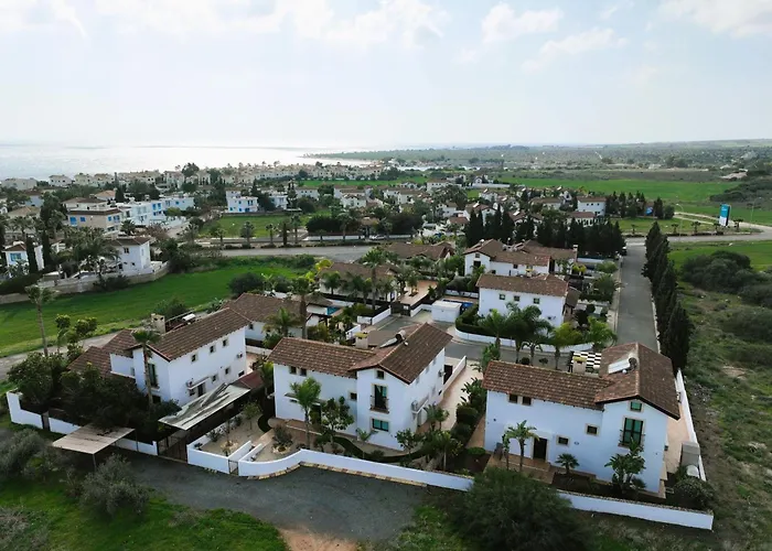 Anthia - 2bed With Large Pool Willa Ajia Napa