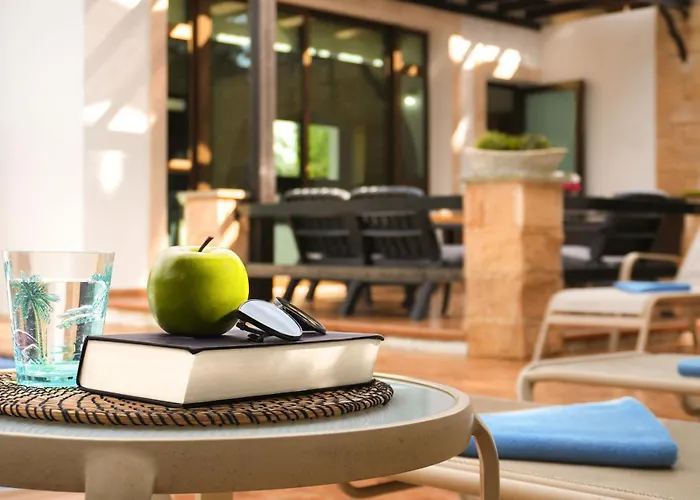 Willa Anthia - 2bed With Large Pool *