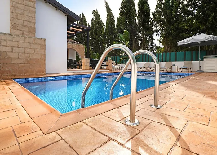 Anthia - 2bed With Large Pool *