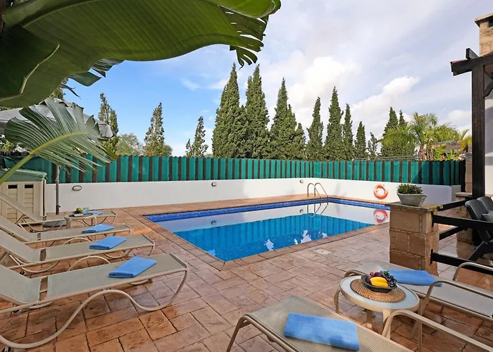 Willa Anthia - 2bed With Large Pool *