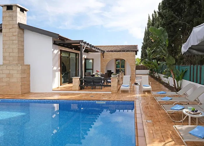 Anthia - 2bed With Large Pool *