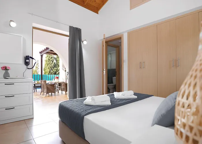 Anthia - 2bed With Large Pool Villa Ayia Napa