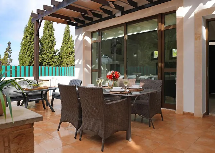 Anthia - 2bed With Large Pool