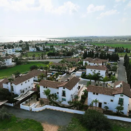 Anthia - 2bed With Large Pool فيلة أيا نابا